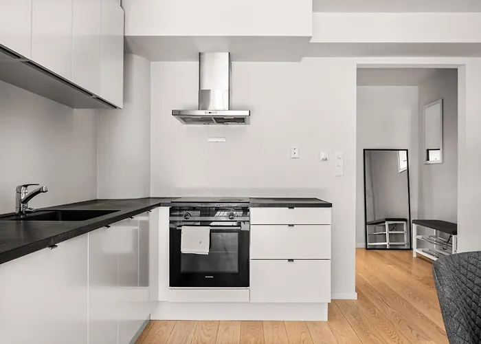 Downtown Modern - Two Bedrooms! ברגן