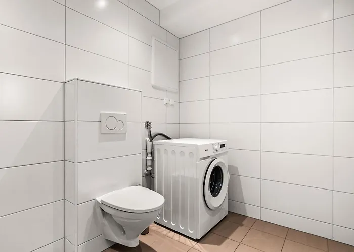 Downtown Modern - Two Bedrooms!