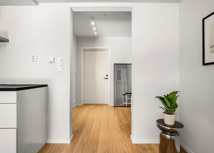 Downtown Modern - Two Bedrooms!
