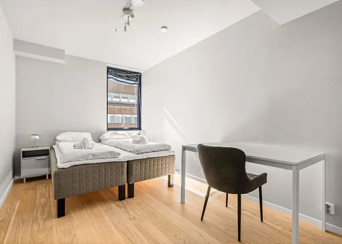 Downtown Modern - Two Bedrooms! דירה