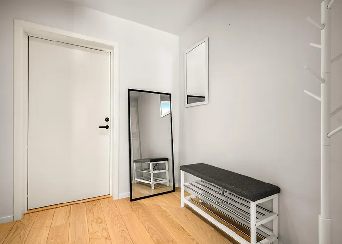 Downtown Modern - Two Bedrooms! ברגן